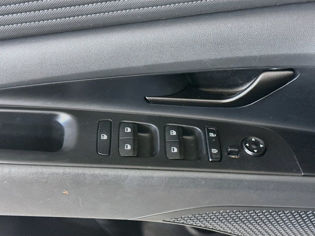 Used 2026 Hyundai Elantra Sport FWD image 23