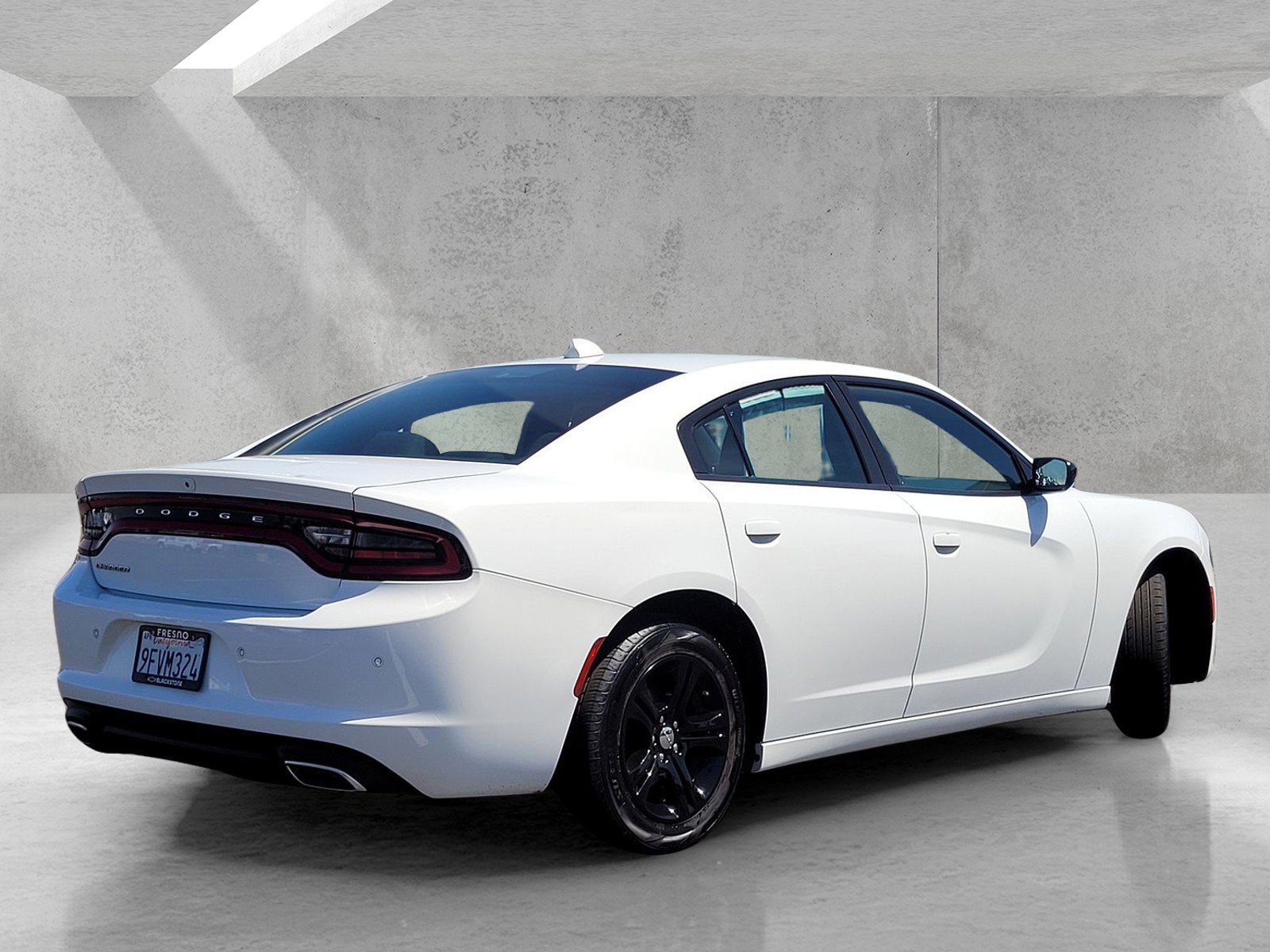 Used 2023 Dodge Charger SXT image 4