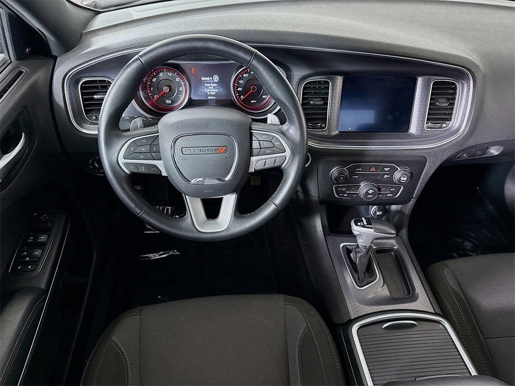 Used 2017 Dodge Charger R/T image 3