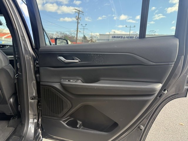 Certified 2024 Jeep Grand Cherokee L Laredo image 36