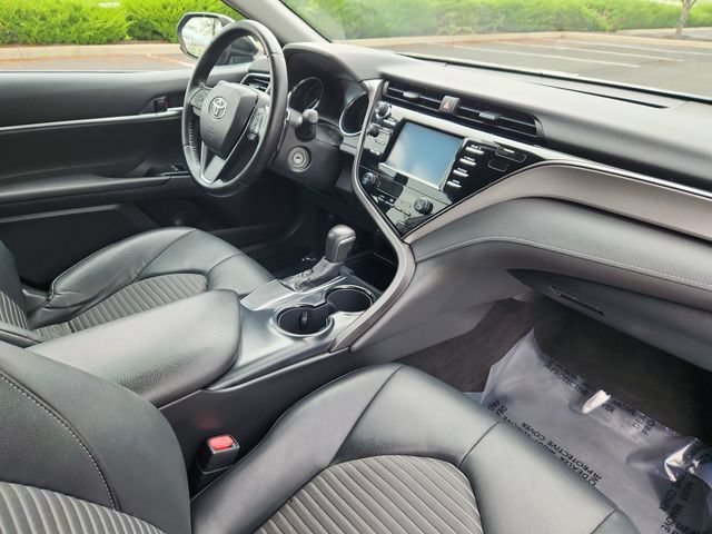 Used 2019 Toyota Camry SE w/ Carpet Mat Package FWD image 30