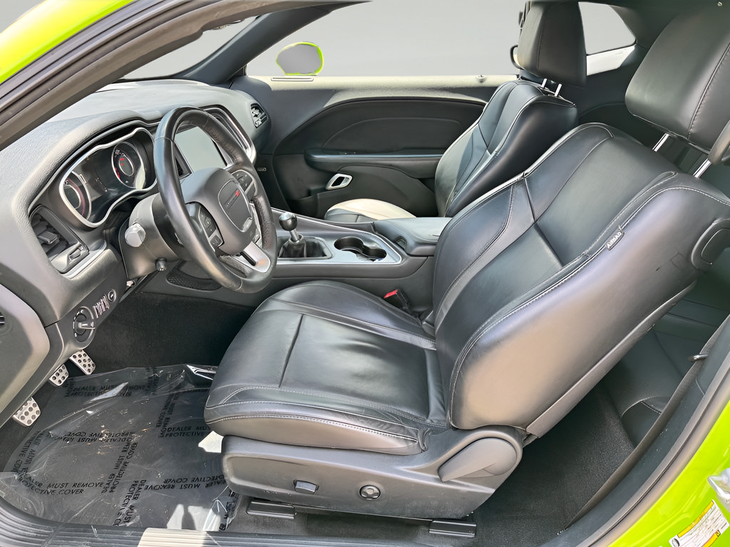 Used 2015 Dodge Challenger R/T Plus RWD image 10