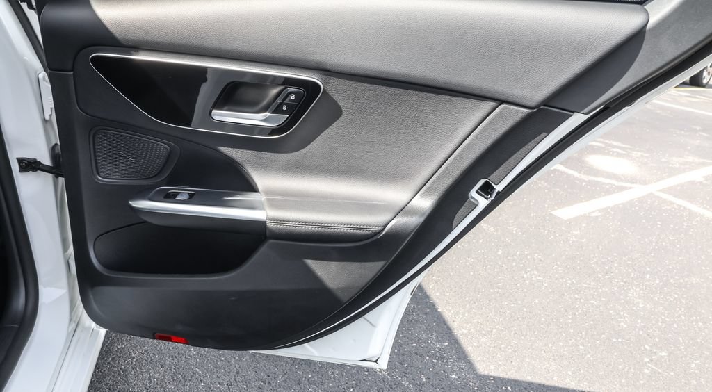 Used 2023 Mercedes-Benz C 300 4MATIC Sedan image 30