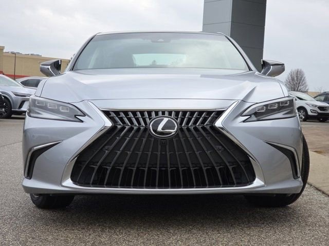 New 2025 Lexus ES 350 Ultra Luxury image 3