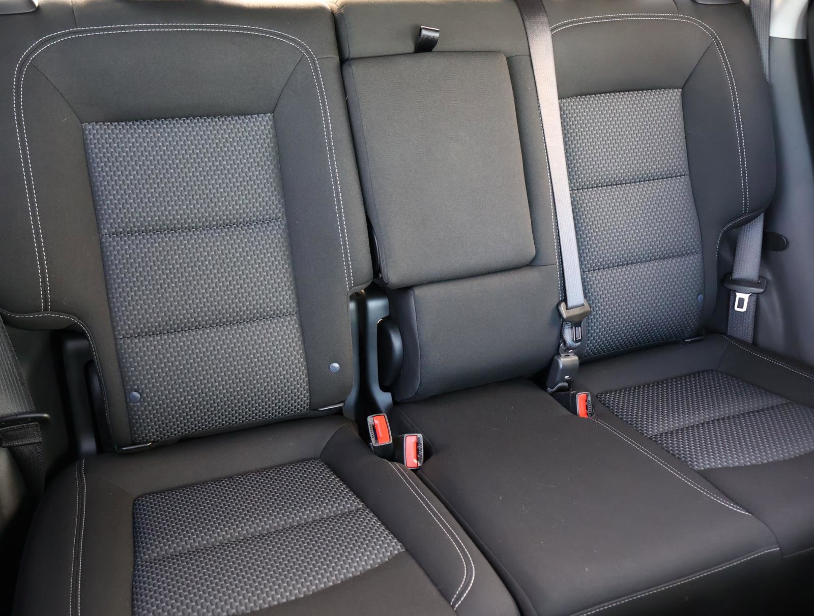 Used 2022 GMC Terrain SLE w/ Driver Convenience Package image 16