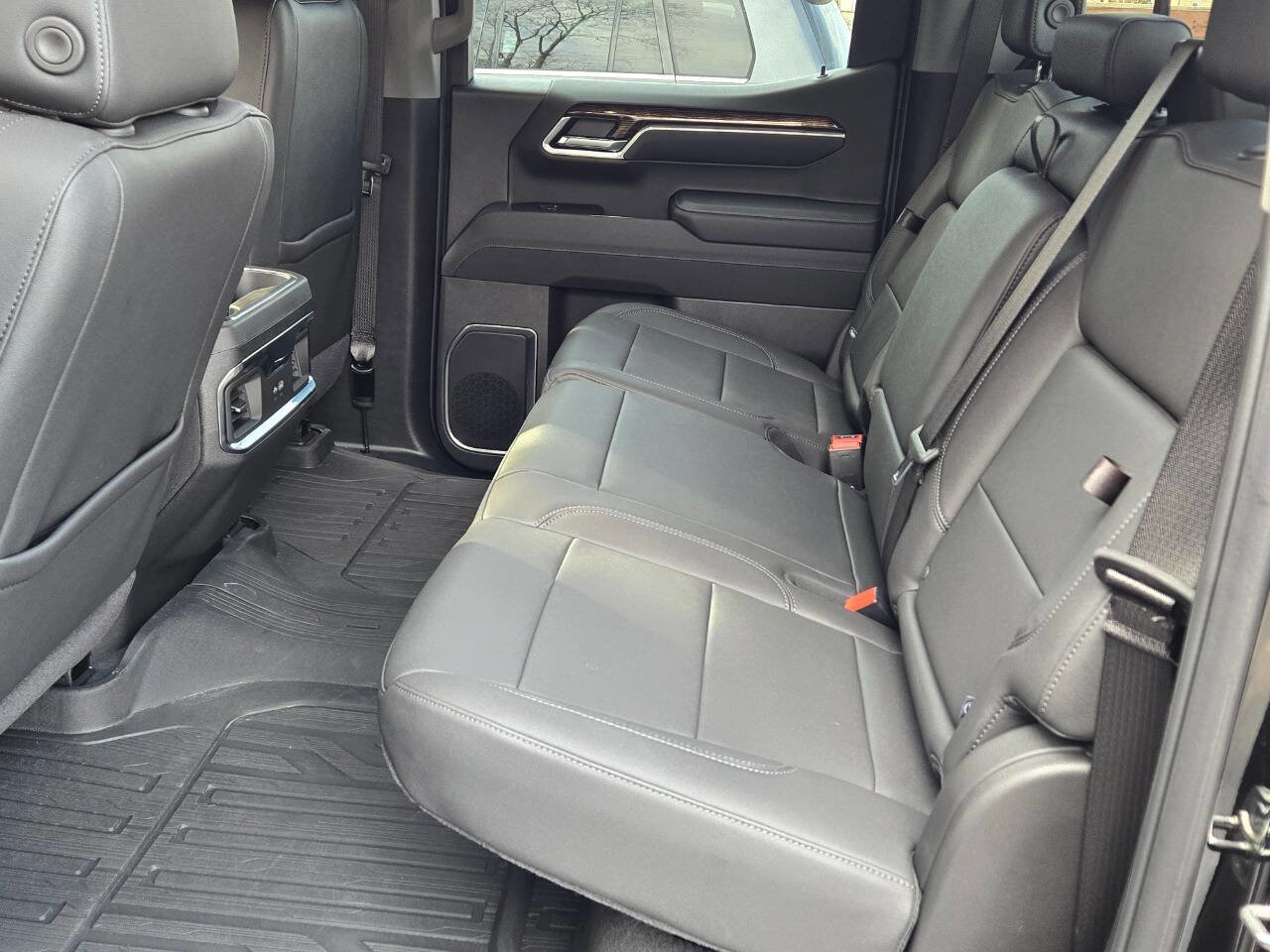 Used 2025 GMC Sierra 1500 Elevation w/ Elevation Premium Package image 40