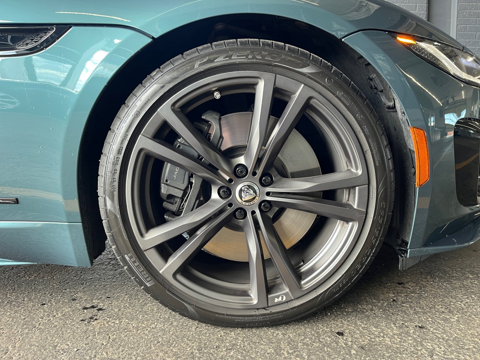 Used 2024 Jaguar F-TYPE R AWD/4WD image 21