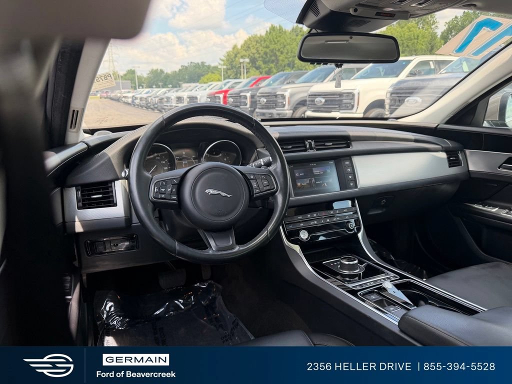 Used 2017 Jaguar XF Premium AWD/4WD image 14