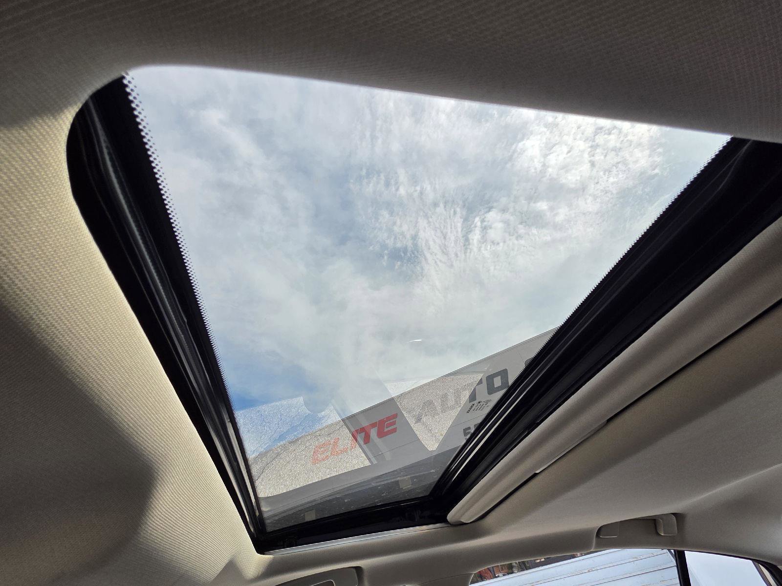 Used 2021 Nissan Altima 2.5 SR w/ SR Premium Package image 23