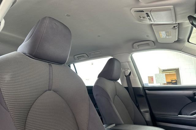 Used 2021 Toyota Highlander L AWD/4WD image 15