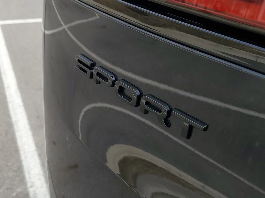 New 2026 Land Rover Range Rover Sport Dynamic SE AWD/4WD image 6