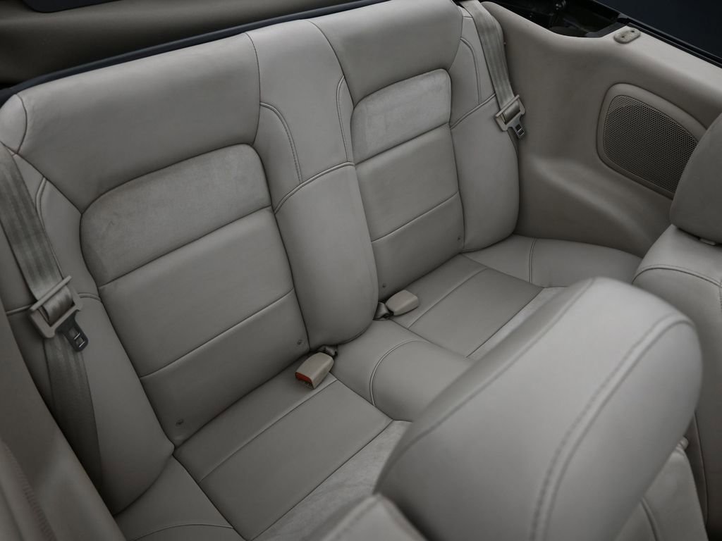 Used 2005 Chrysler Sebring Limited image 9