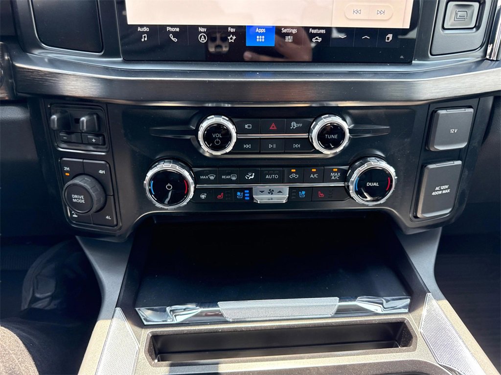 New 2025 Ford F350 Lariat w/ Chrome Package image 32