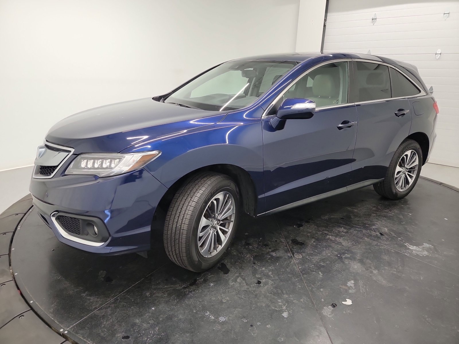 Used 2018 Acura RDX AWD w/ Advance Package image 3