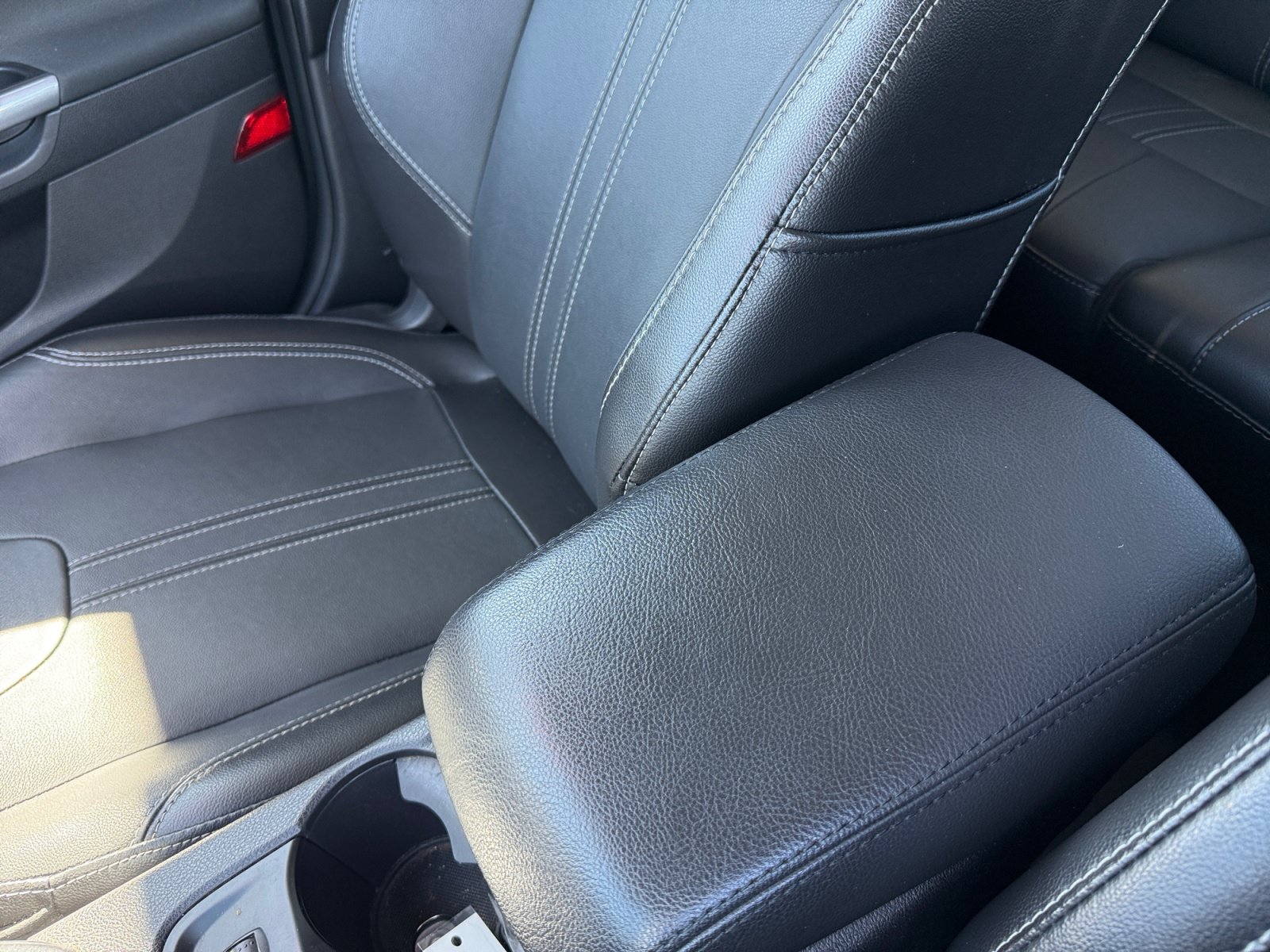 Used 2014 Ford Focus Titanium FWD image 14