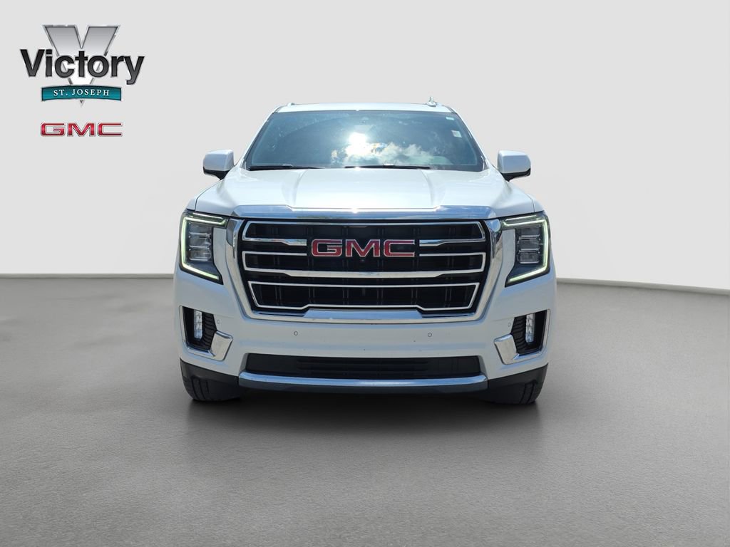 Used 2024 GMC Yukon XL SLT w/ SLT Luxury Package AWD/4WD image 2
