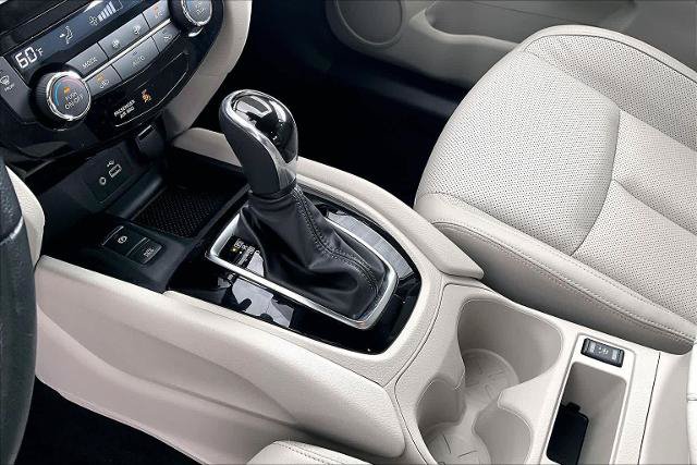 Certified 2022 Nissan Rogue Sport SL w/ Premium Package AWD/4WD image 17