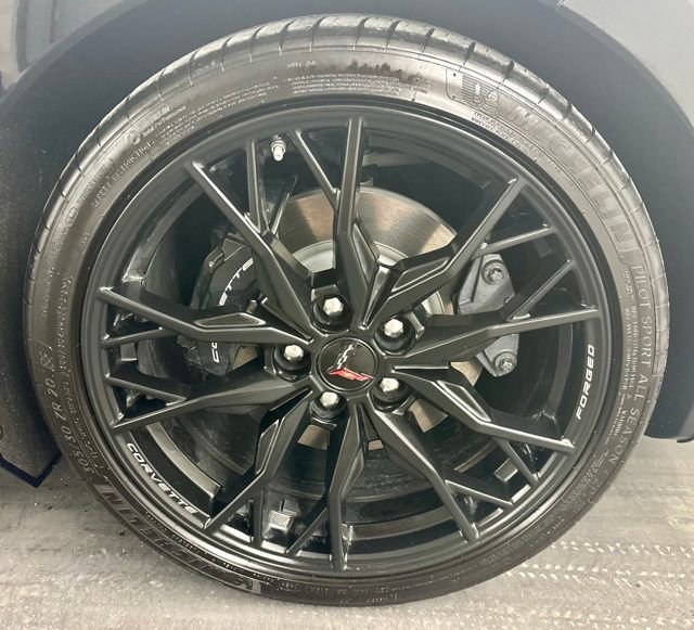 Used 2024 Chevrolet Corvette Stingray Convertible w/ 1LT RWD image 13