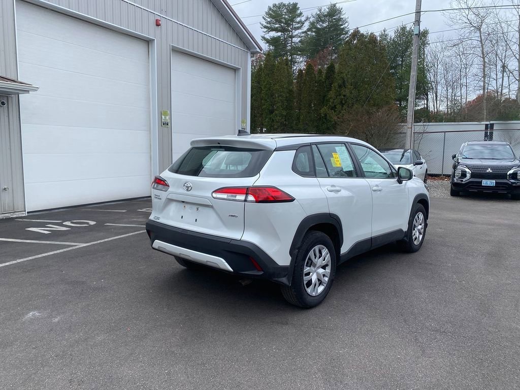 Used 2023 Toyota Corolla Cross L image 5