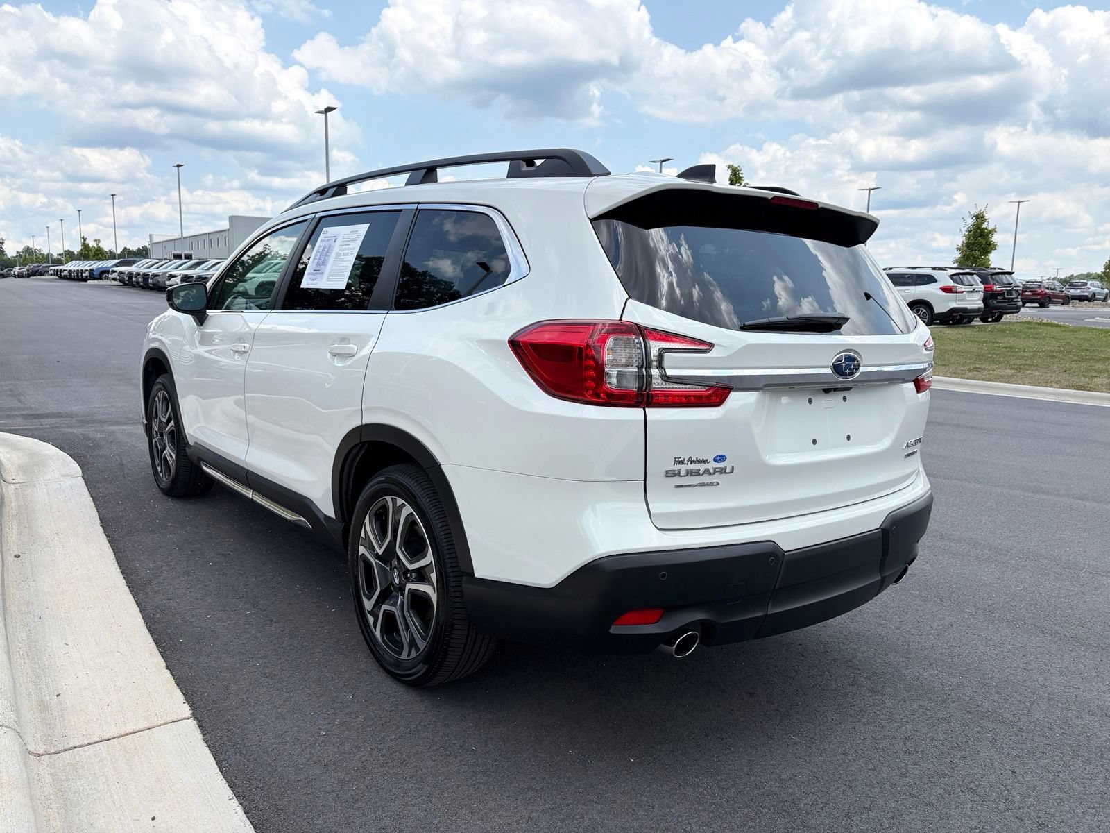 Certified 2025 Subaru Ascent Limited w/ Popular Package #2 AWD/4WD image 6