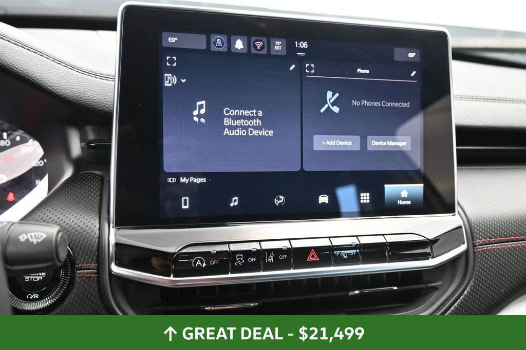 Used 2025 Jeep Compass Trailhawk AWD/4WD image 36