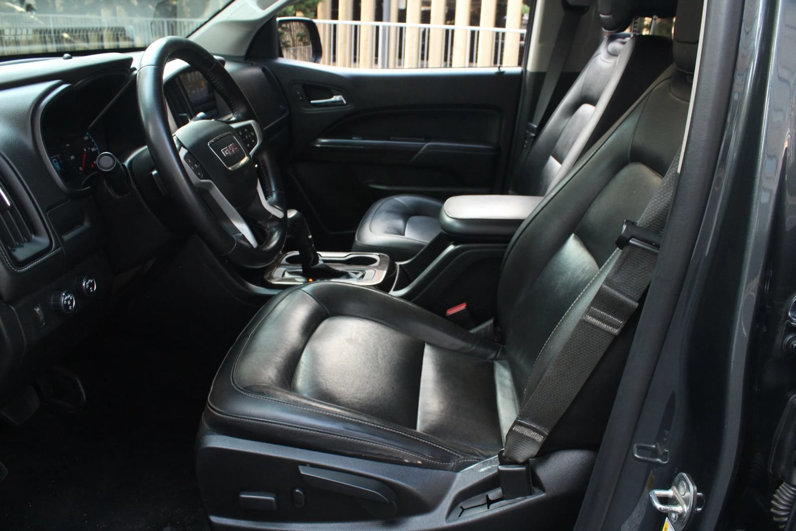 Used 2017 GMC Canyon SLT AWD/4WD image 14
