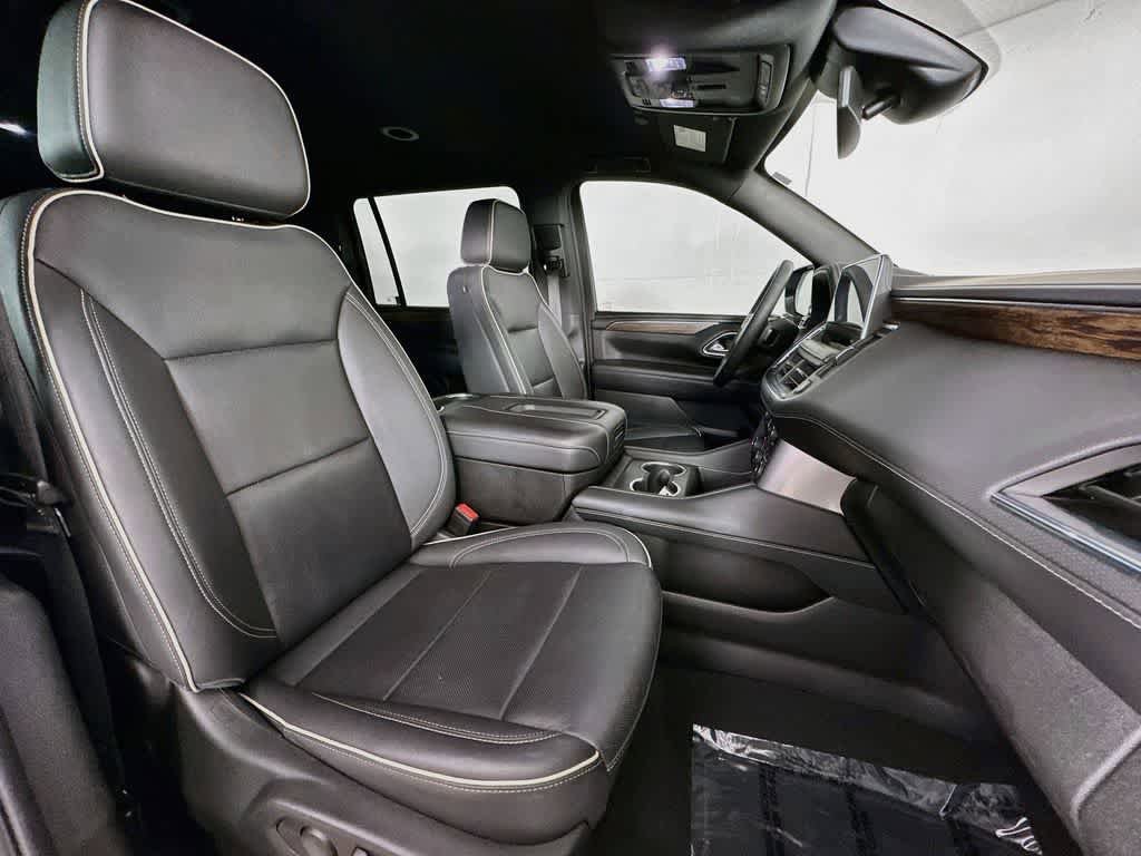 Used 2023 Chevrolet Suburban Premier AWD/4WD image 15