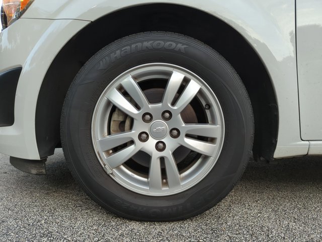 Used 2013 Chevrolet Sonic LT FWD image 13