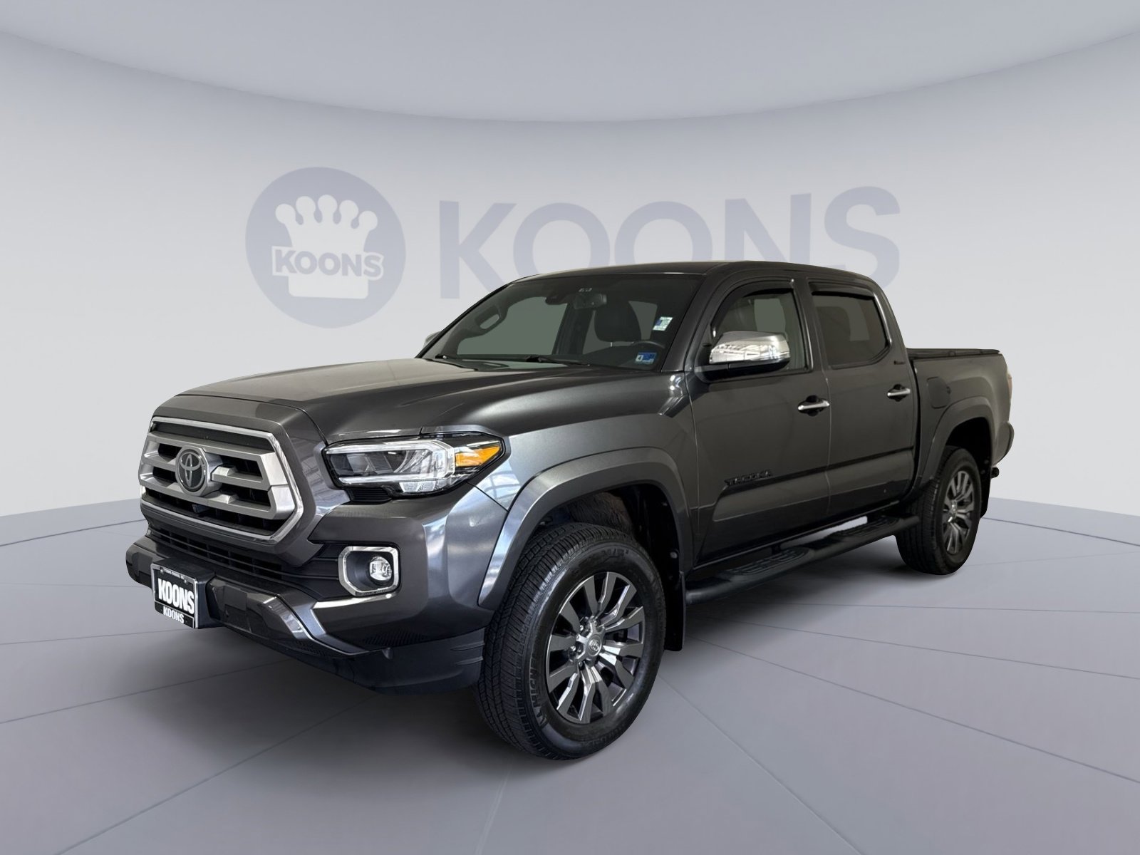 Used 2022 Toyota Tacoma Limited AWD/4WD image 1