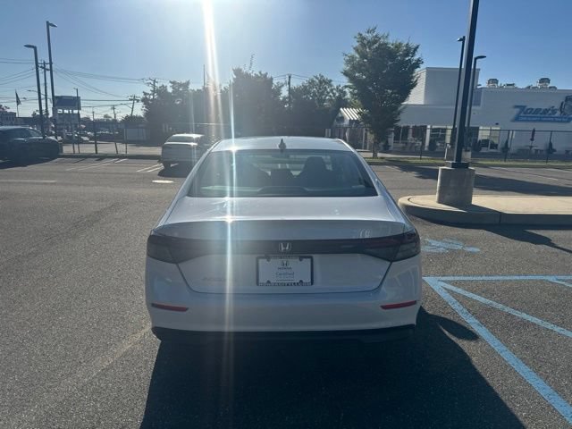 Used 2023 Honda Accord EX image 7