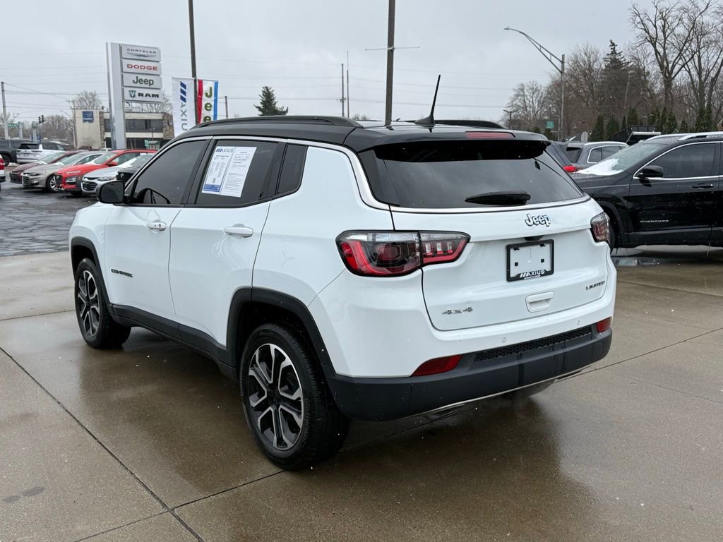 Used 2023 Jeep Compass Limited image 5