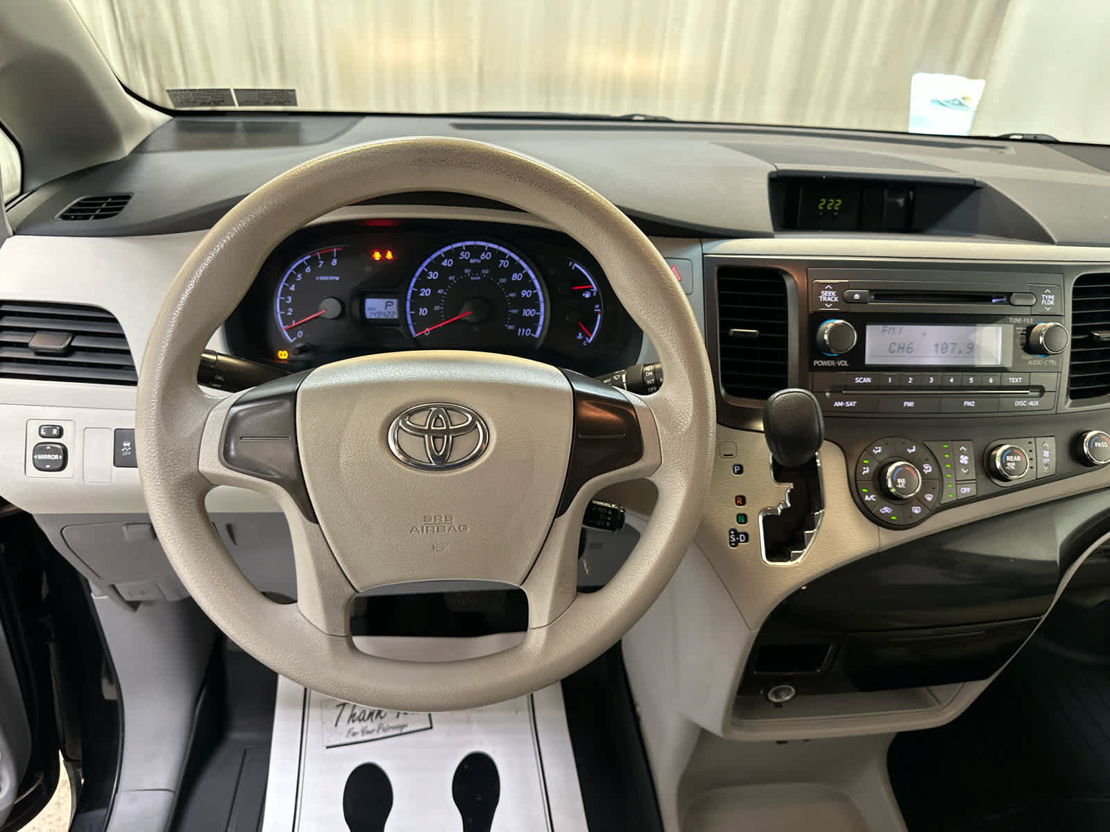 Used 2014 Toyota Sienna L FWD image 3