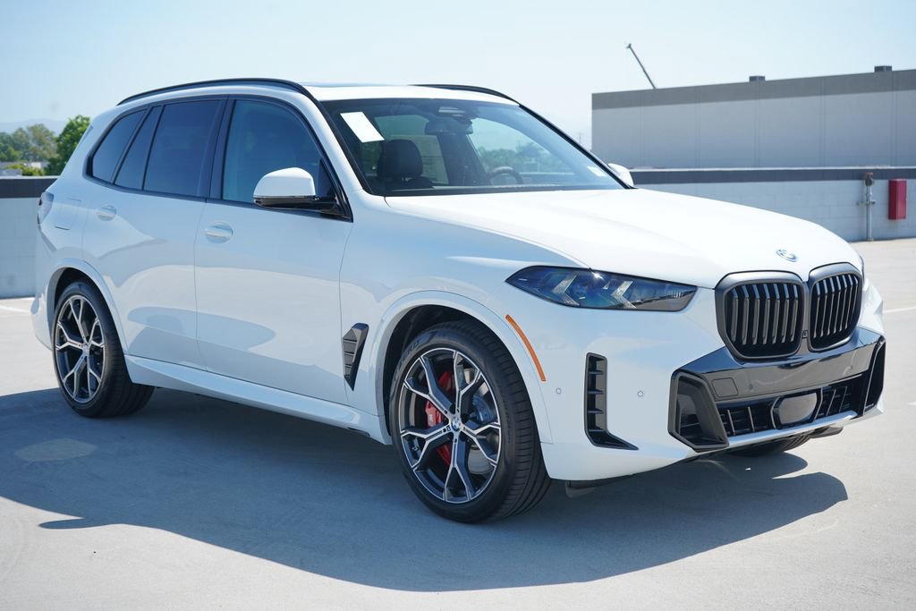 New 2026 BMW X5 xDrive50e w/ M Sport Package image 3