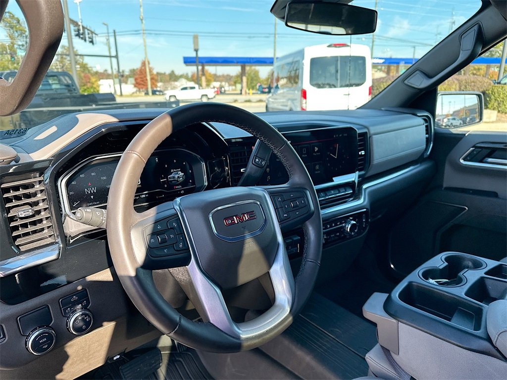 Used 2025 GMC Sierra 1500 SLE image 10