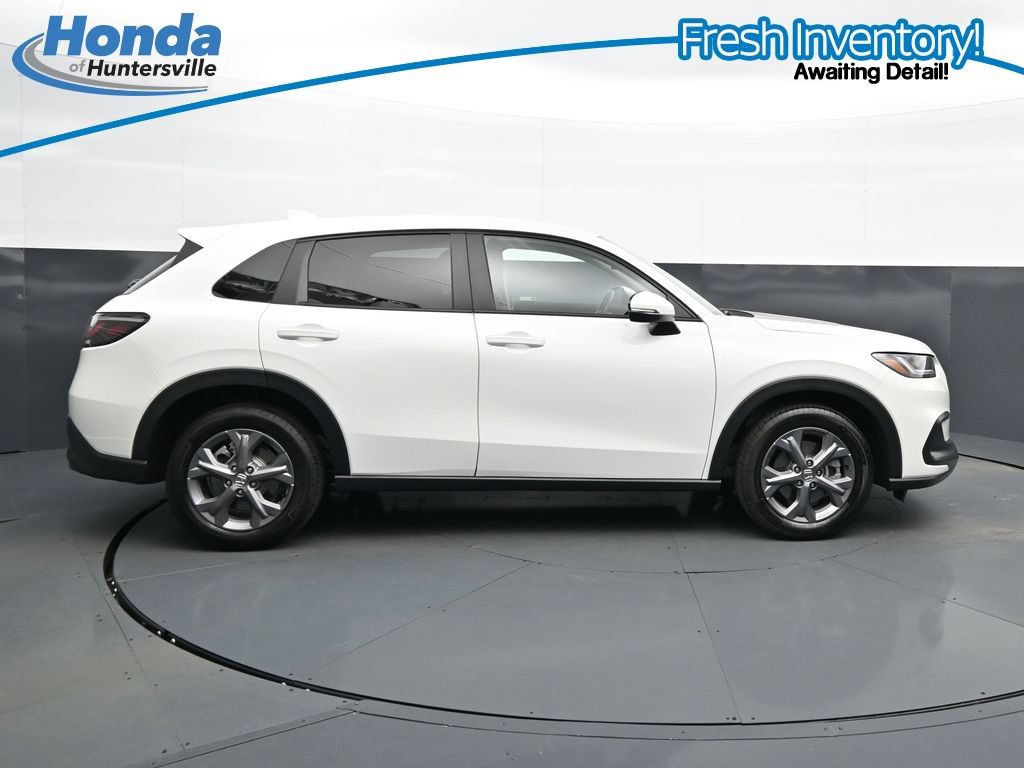 Certified 2026 Honda HR-V LX image 11