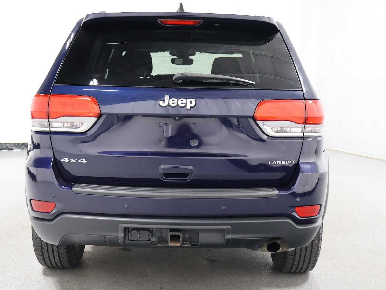 Used 2017 Jeep Grand Cherokee Laredo w/ Quick Order Package 23E AWD/4WD image 7