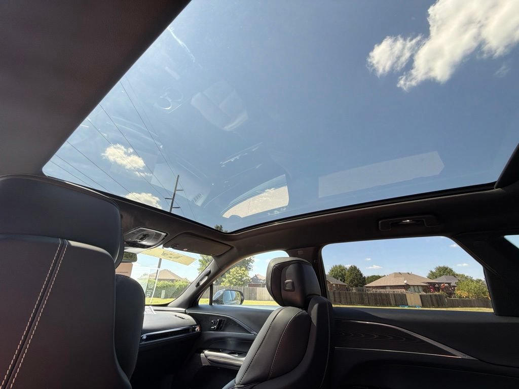 Certified 2024 Cadillac Lyriq Luxury RWD image 17
