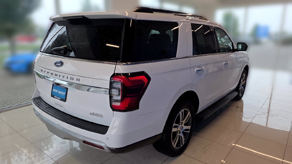 Used 2024 Ford Expedition Limited AWD/4WD image 5