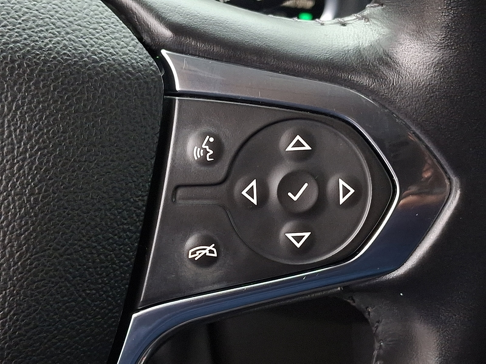 Used 2018 Chevrolet Traverse LT AWD/4WD image 23