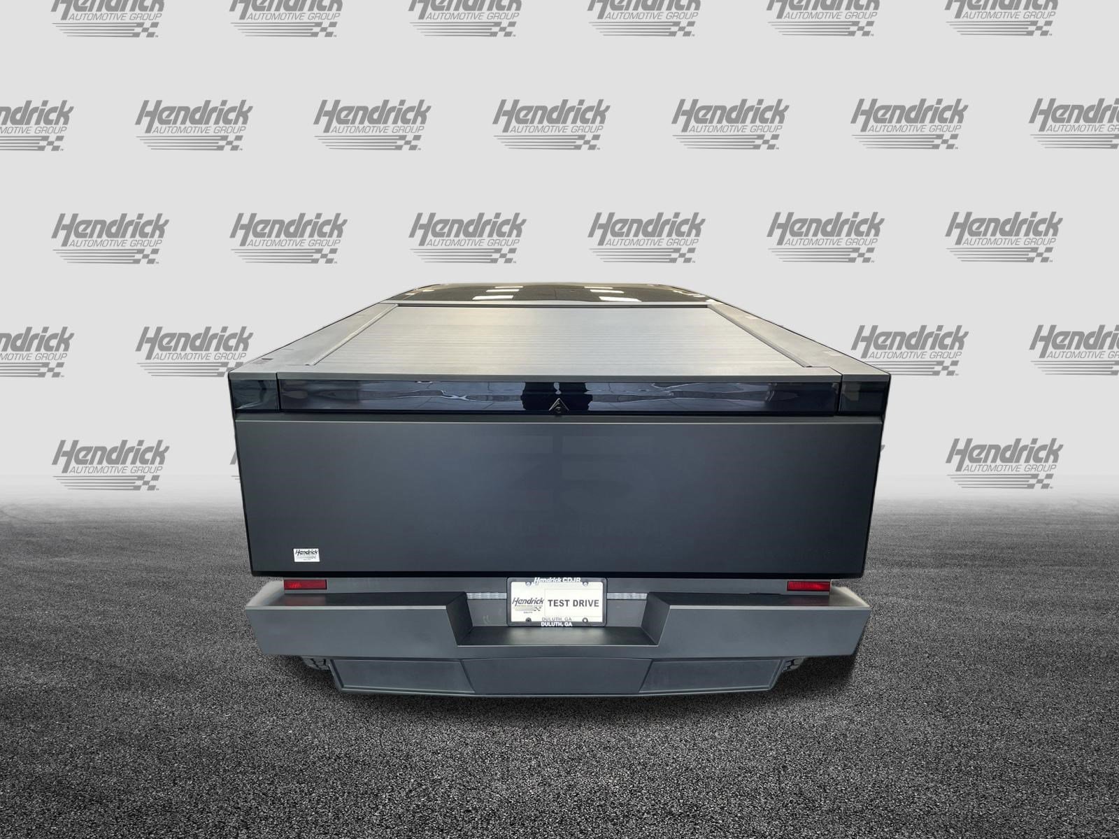 Used 2025 Tesla Cybertruck AWD Crew Cab image 9