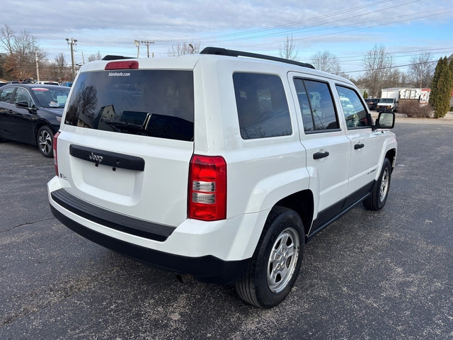 Used 2014 Jeep Patriot Sport image 6