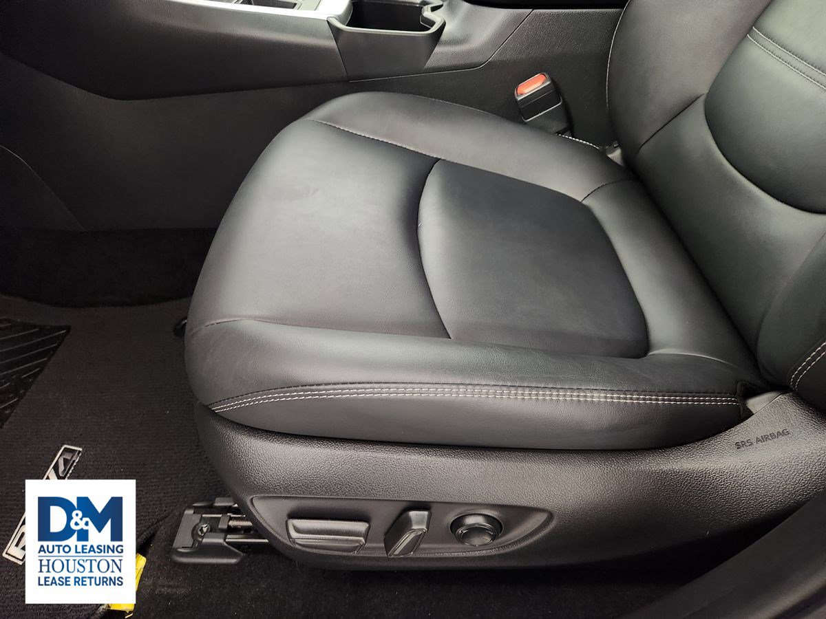 Used 2023 Toyota RAV4 XLE Premium FWD image 32