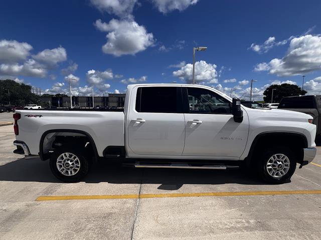 Used 2025 Chevrolet Silverado 2500 LT w/ Safety Package AWD/4WD image 2