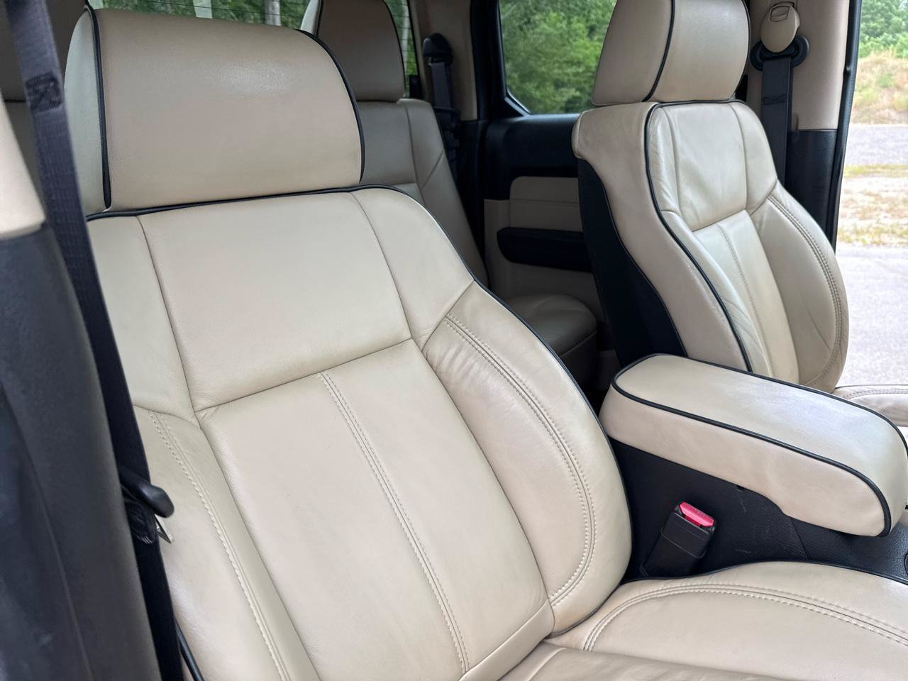 Used 2009 HUMMER H3T Luxury AWD/4WD image 25