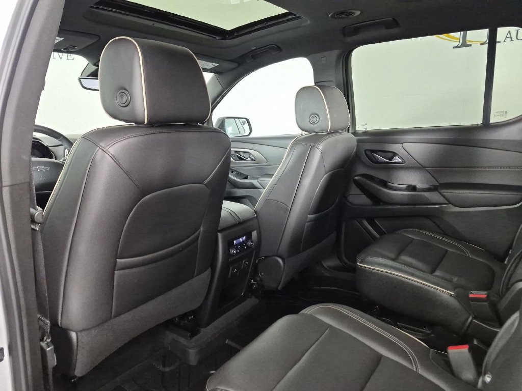 Certified 2023 Chevrolet Traverse Premier w/ Redline Edition FWD image 34
