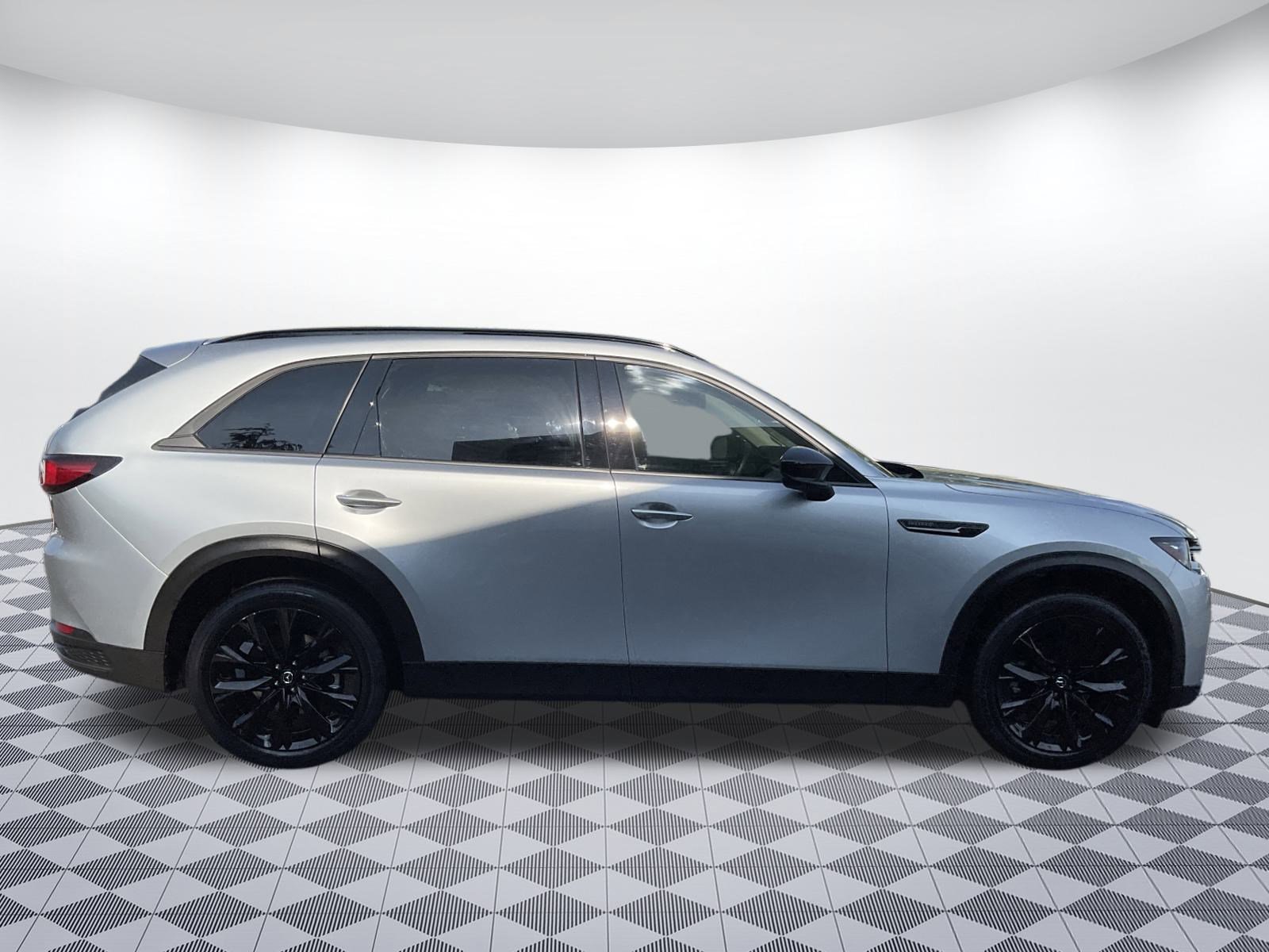 Used 2025 MAZDA CX-90 3.3 Turbo w/ Premium Sport Pkg image 2