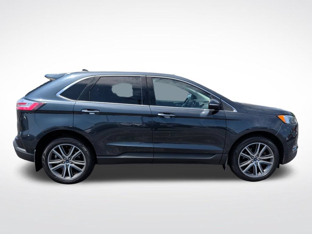 Certified 2022 Ford Edge Titanium AWD/4WD image 9