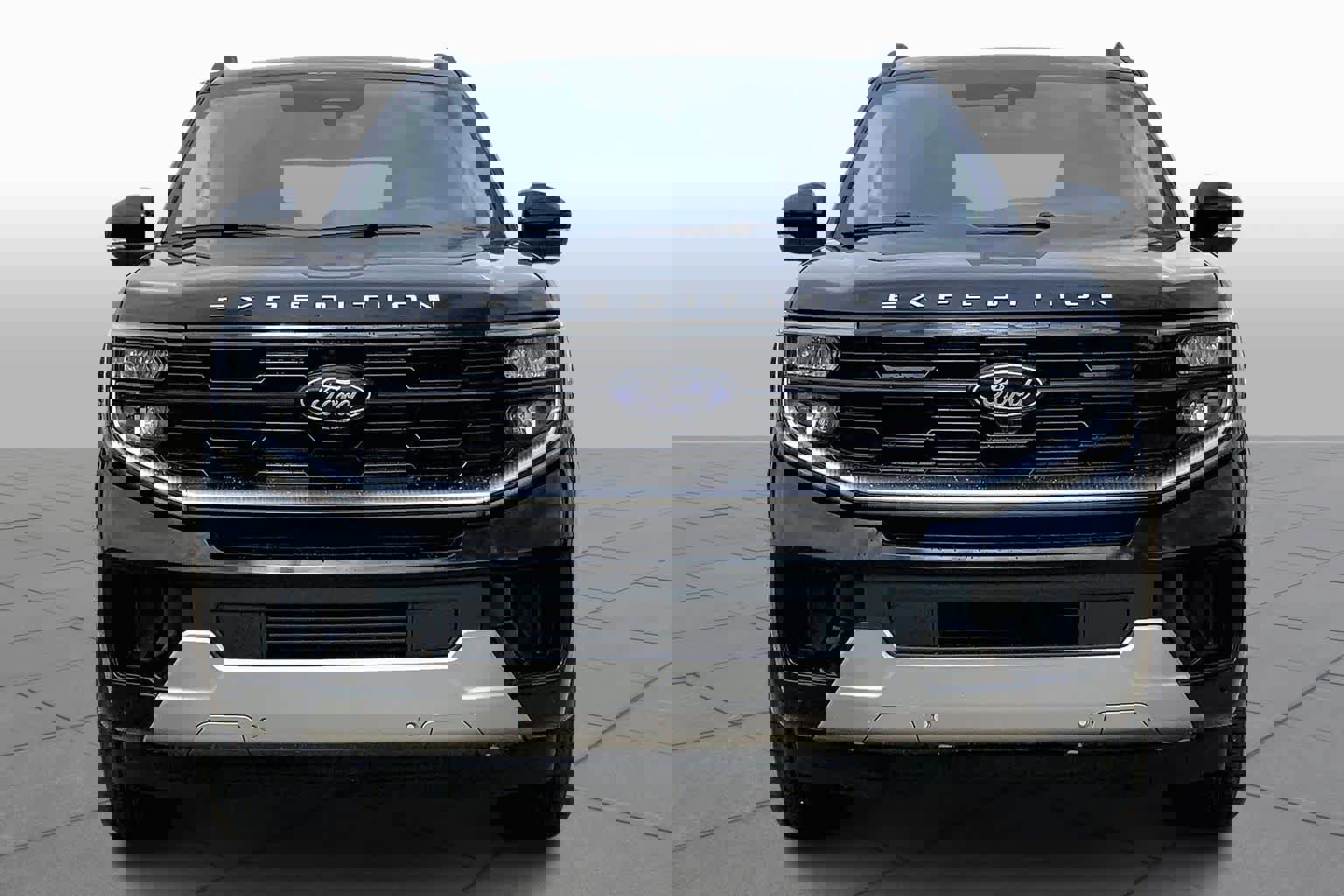 Used 2025 Ford Expedition Platinum image 4