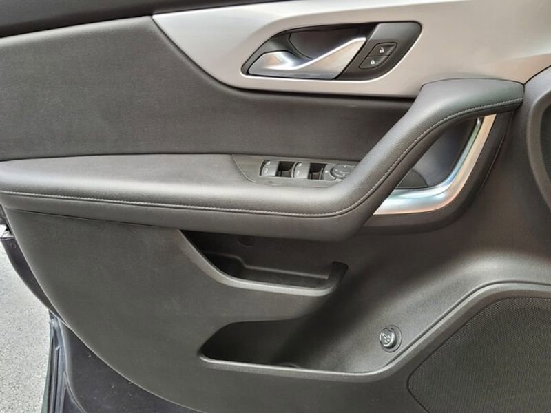 Used 2022 Chevrolet Blazer LT image 30