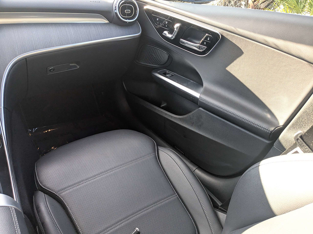 Used 2025 Mercedes-Benz C 300 Sedan image 16